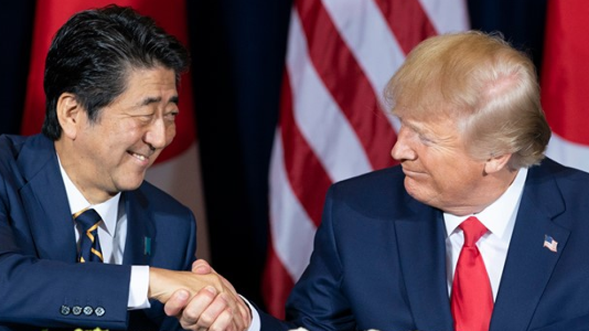 Trump visits Japan